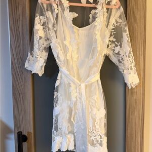Elegant White Lace Robe - perfect for bridal getting ready photos!